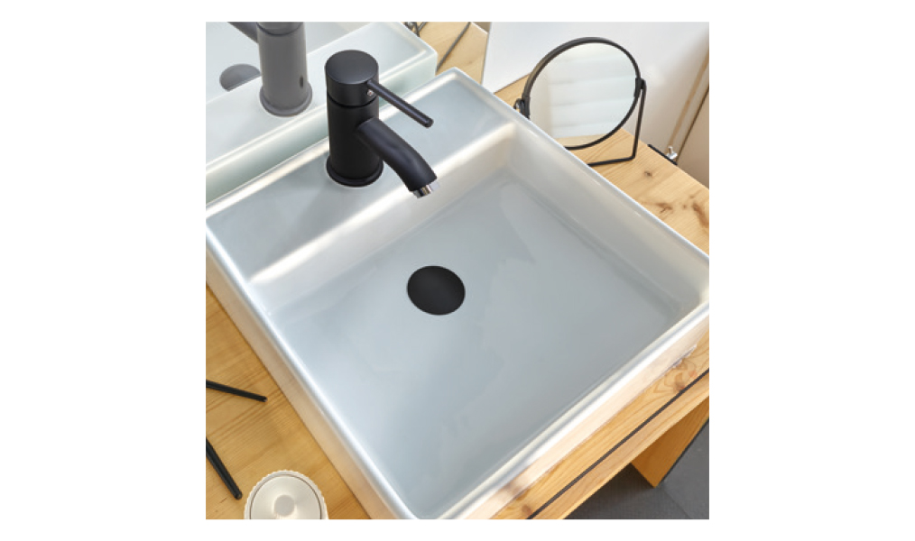 Siphon lavabo noir mat design pour salles de bain haut de gamme